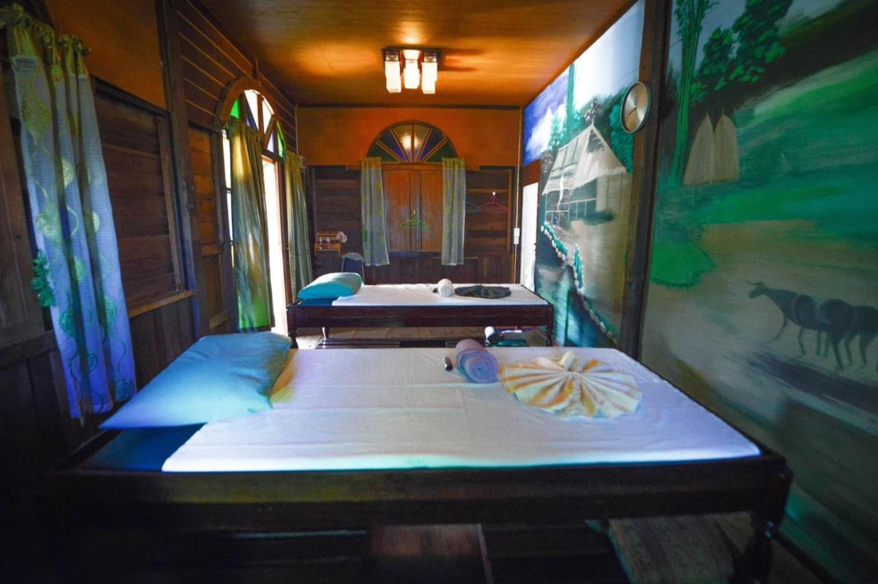 Mrk Resort & Massage Lop Buri エクステリア 写真
