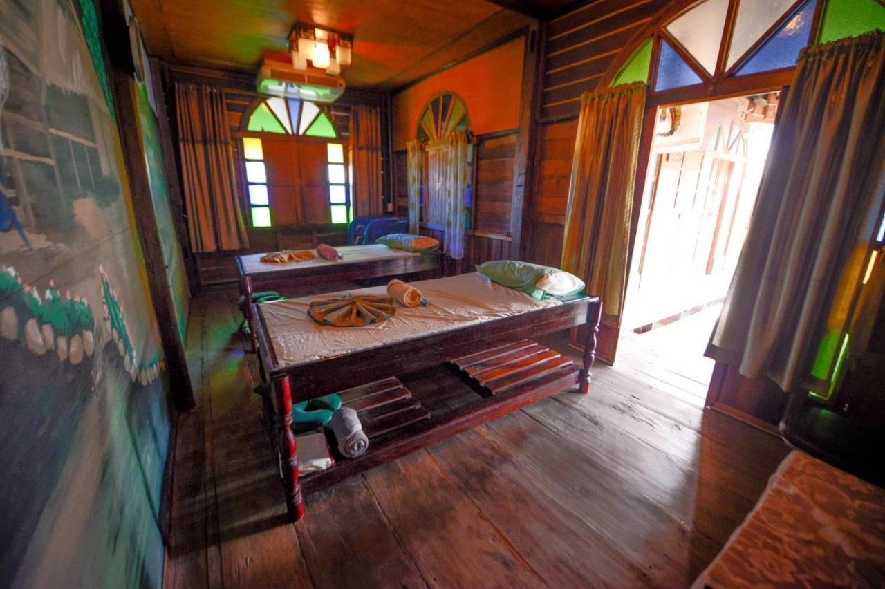Mrk Resort & Massage Lop Buri エクステリア 写真
