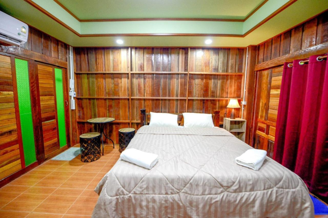 Mrk Resort & Massage Lop Buri エクステリア 写真