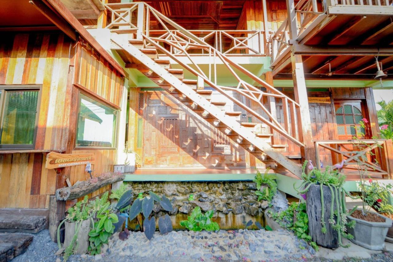 Mrk Resort & Massage Lop Buri エクステリア 写真